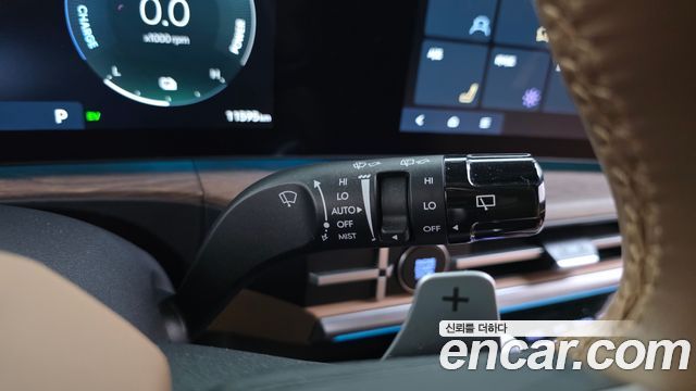 Hyundai Santafe 2025 — photo 28