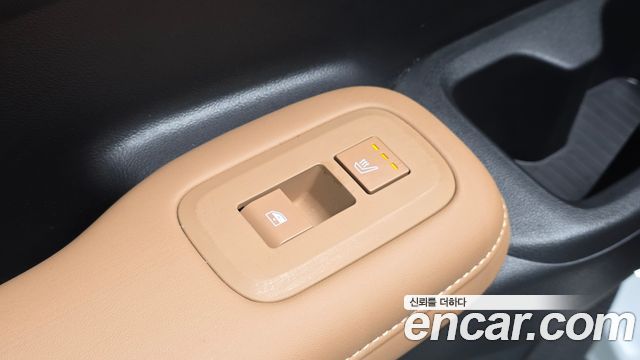 Hyundai Santafe 2025 — photo 29