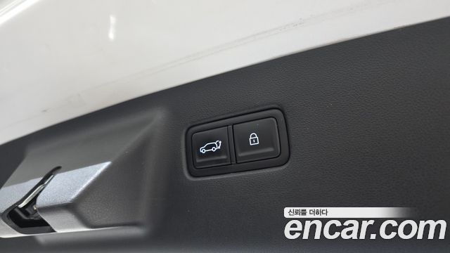 Hyundai Santafe 2025 — photo 31