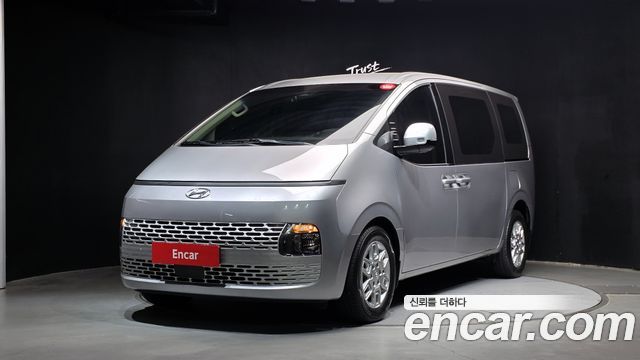 Hyundai Staria 2022 — photo 1