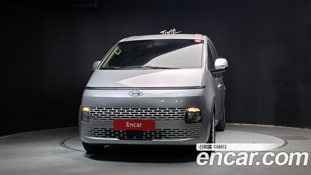 Hyundai Staria 2022 — photo 3