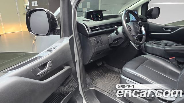 Hyundai Staria 2022 — photo 13
