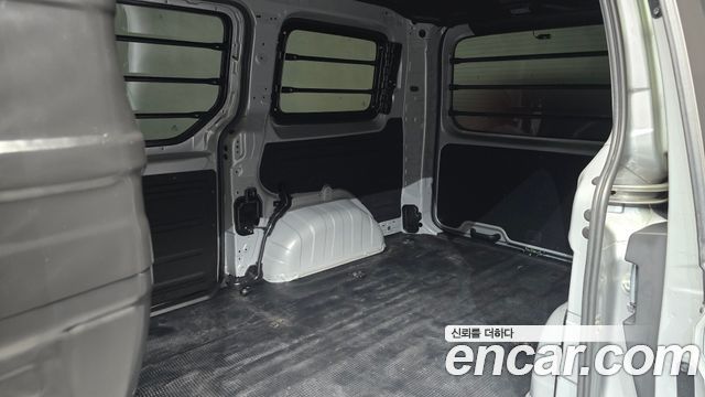 Hyundai Staria 2022 — photo 18