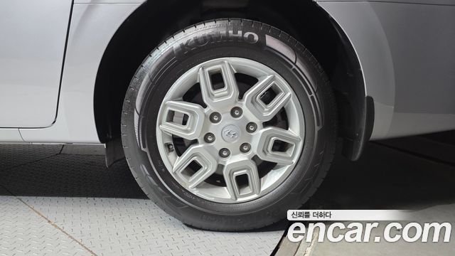 Hyundai Staria 2022 — photo 7