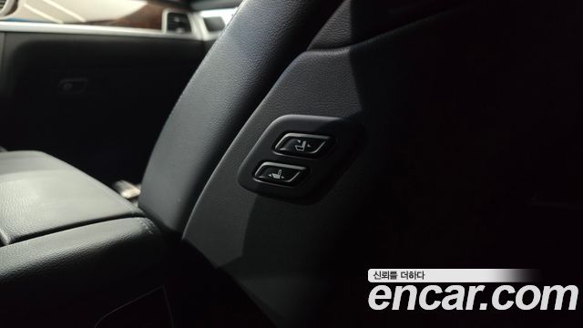 Hyundai Genesis 2015 — photo 18
