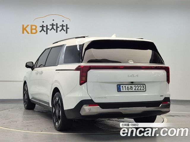 Kia Canival 2025 — photo 2