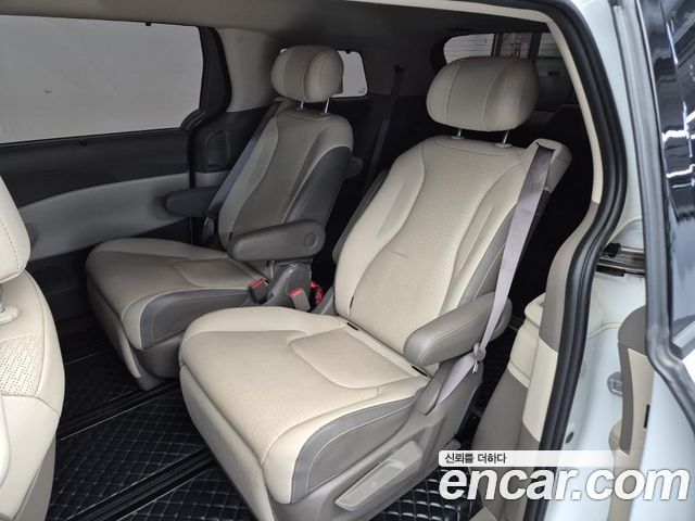 Kia Canival 2025 — photo 12