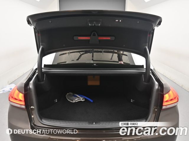 Genesis G80 2017 — photo 19