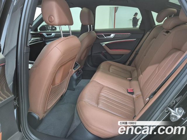 Audi A6 2021 — photo 12