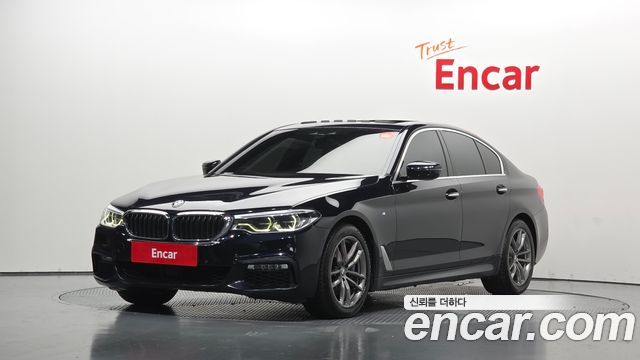 BMW 5-Series 2018 — photo 1