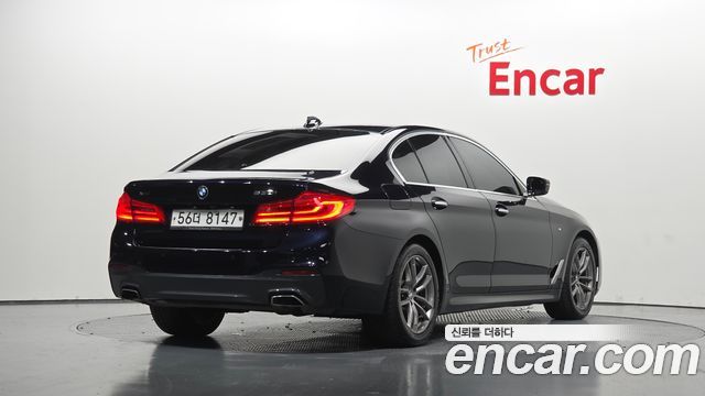 BMW 5-Series 2018 — photo 2