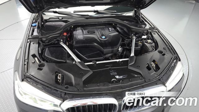 BMW 5-Series 2018 — photo 6