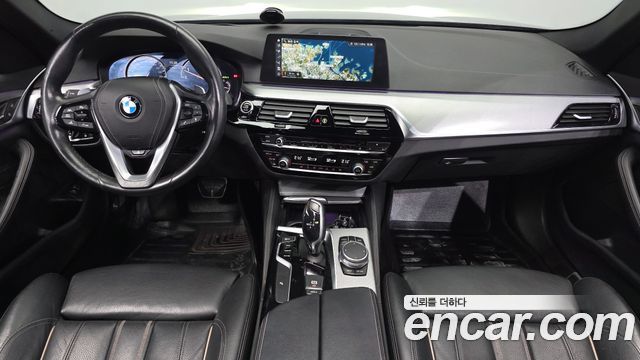 BMW 5-Series 2018 — photo 7