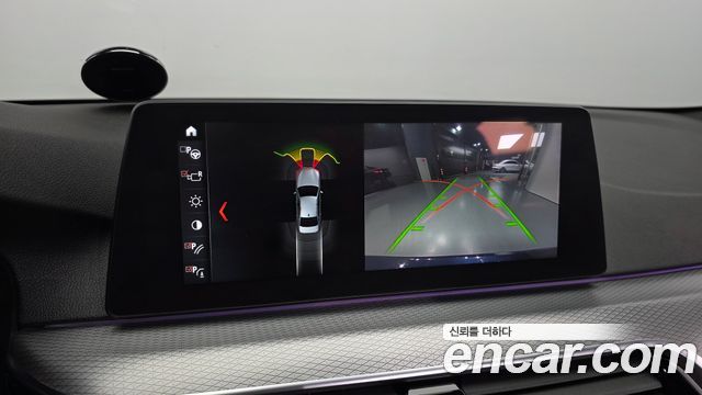 BMW 5-Series 2018 — photo 16