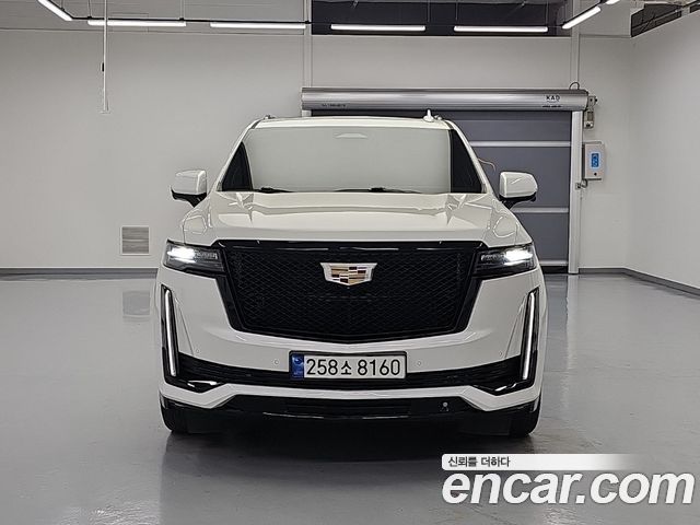 Cadillac Escalade 2022 — photo 1