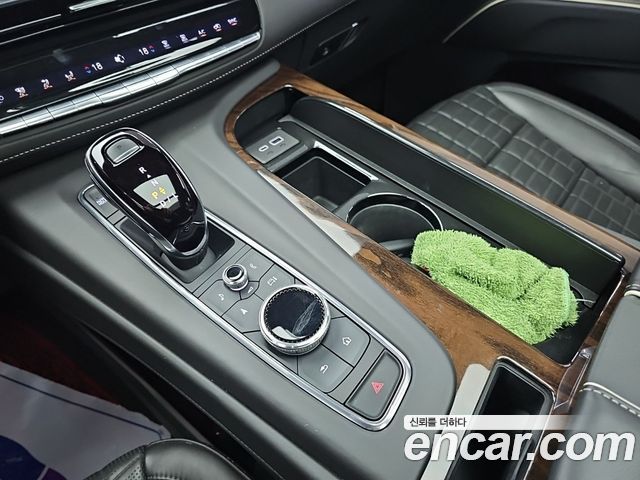 Cadillac Escalade 2022 — photo 8