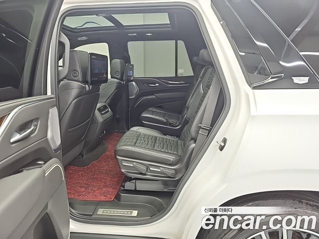 Cadillac Escalade 2022 — photo 12