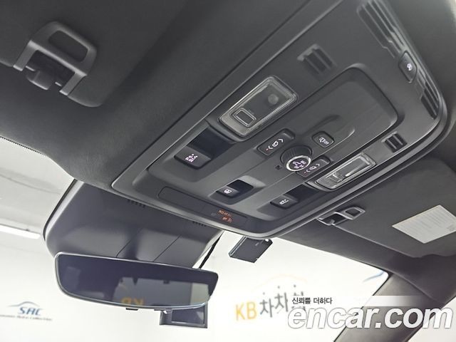 Cadillac Escalade 2022 — photo 17