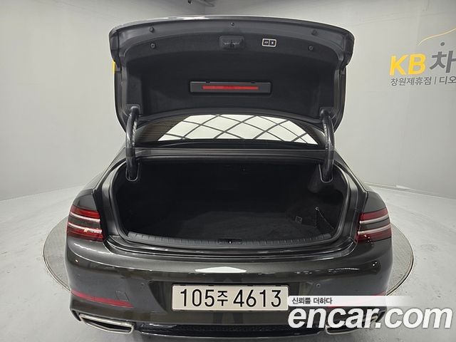 Genesis G80 2022 — photo 10