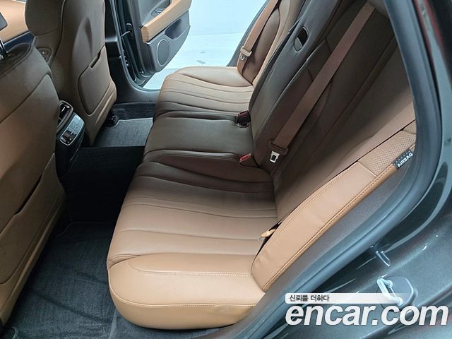 Genesis G80 2022 — photo 17