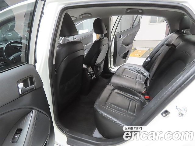 Kia K5 2013 — photo 7