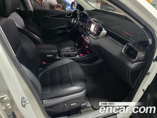 Kia Sorento 2016 — photo 15