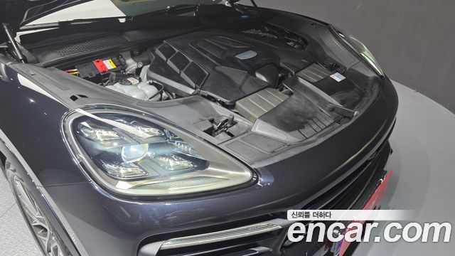 Porsche Cayenne 2021 — photo 6