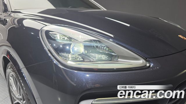 Porsche Cayenne 2021 — photo 8
