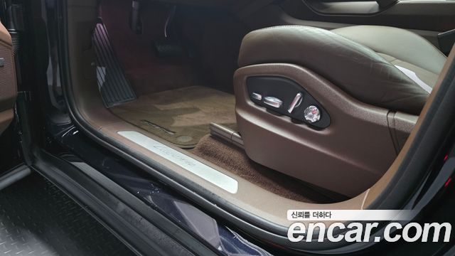 Porsche Cayenne 2021 — photo 29