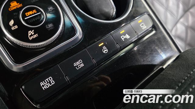 Kia Mohave 2023 — photo 25