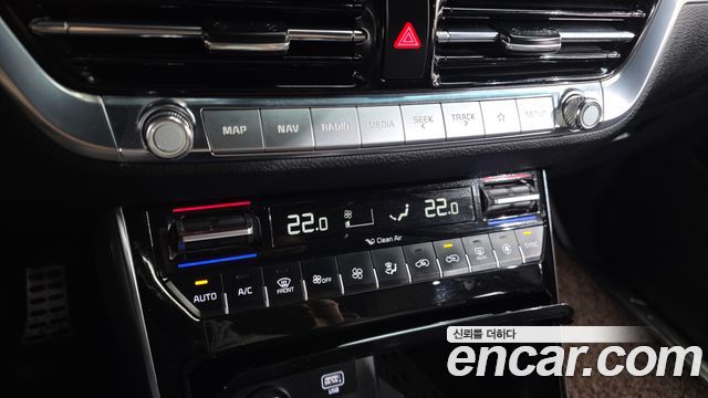 Kia Mohave 2023 — photo 32