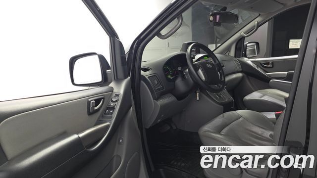 Hyundai Starex 2015 — photo 10
