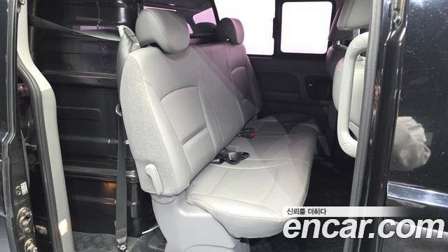 Hyundai Starex 2015 — photo 11