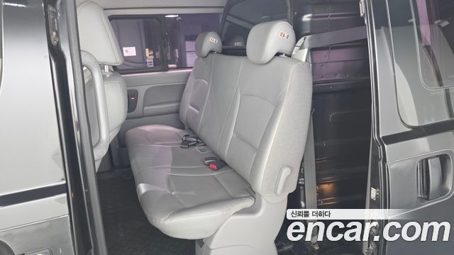 Hyundai Starex 2015 — photo 12