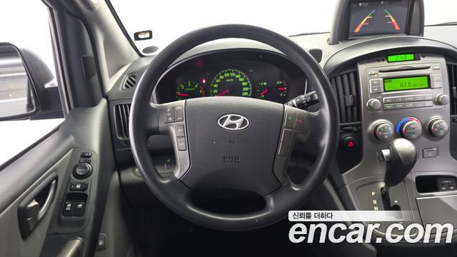 Hyundai Starex 2015 — photo 13