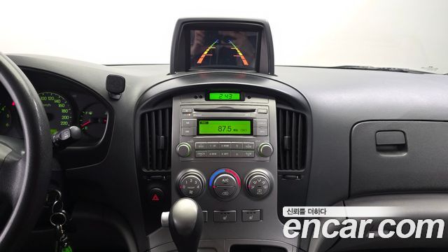 Hyundai Starex 2015 — photo 14