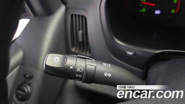 Hyundai Starex 2015 — photo 16