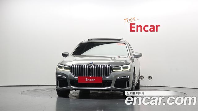 BMW 7-Series 2022 — photo 3