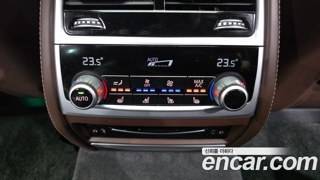 BMW 7-Series 2022 — photo 25