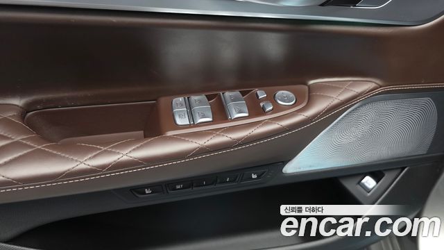 BMW 7-Series 2022 — photo 33