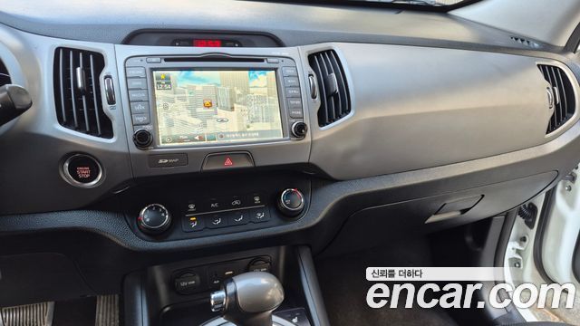 Kia Sportage 2016 — photo 12