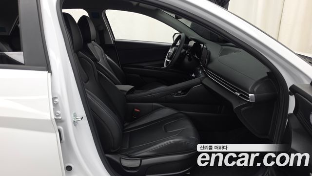 Hyundai AVANTE 2023 — photo 11