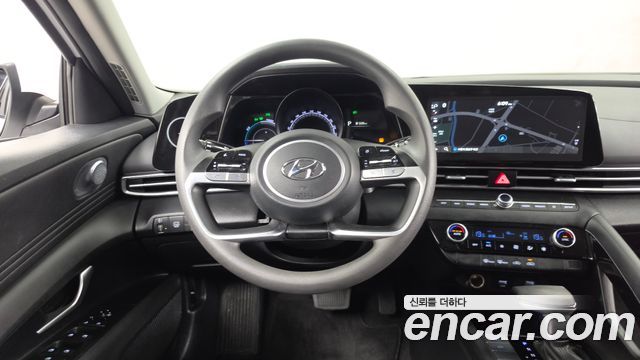 Hyundai AVANTE 2023 — photo 13