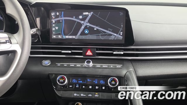 Hyundai AVANTE 2023 — photo 14