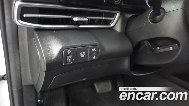 Hyundai AVANTE 2023 — photo 17