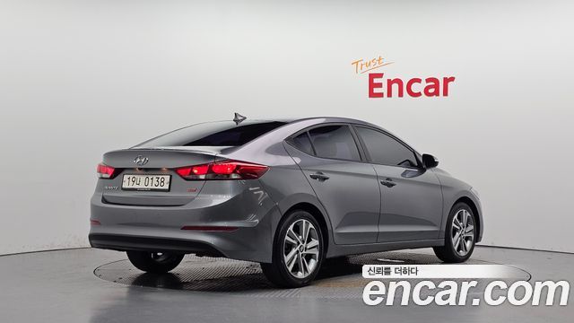 Hyundai AVANTE 2017 — photo 2