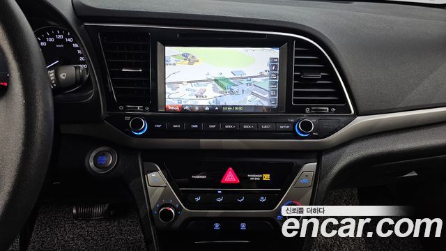 Hyundai AVANTE 2017 — photo 20