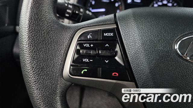 Hyundai AVANTE 2017 — photo 25