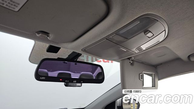 Hyundai AVANTE 2017 — photo 28