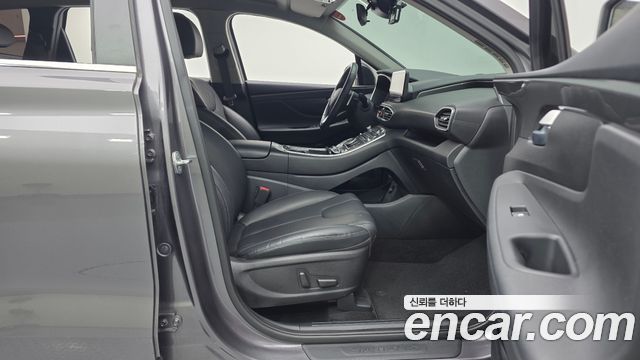 Hyundai Santafe 2022 — photo 11